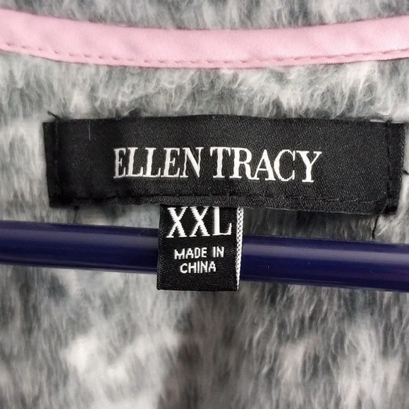 Ellen Tracy Gray Animal Print Top with Pink Accents Pajama Set Size XXL NWT - Picture 2 of 7